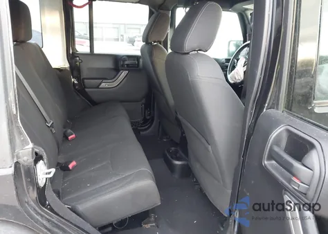 2016 Jeep Wrangler Unlimited Sport z USA, uszkodzony, nr VIN 1C4BJWDG6GL132642